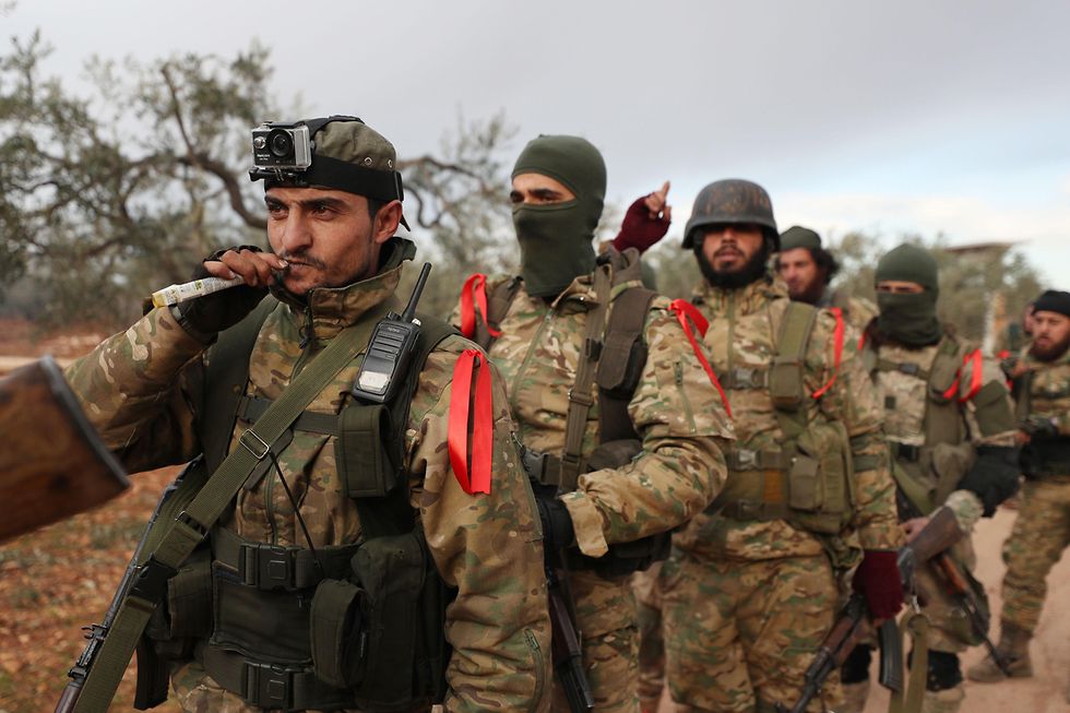 מורדים סורים שבהם תומכת טורקיה ב אידליב (צילום: AFP)