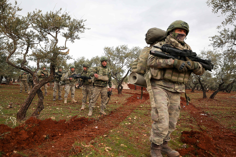 חיילים טורקים ב אידליב סוריה (צילום: AFP)