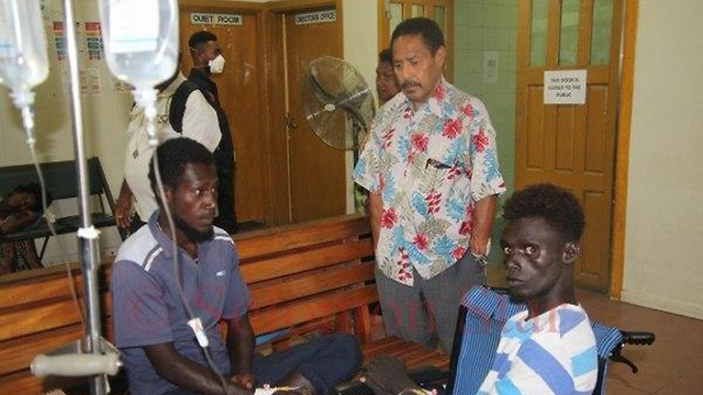 פפואה גינאה החדשה בוגנוויל נסחפו בים 32 יום ()