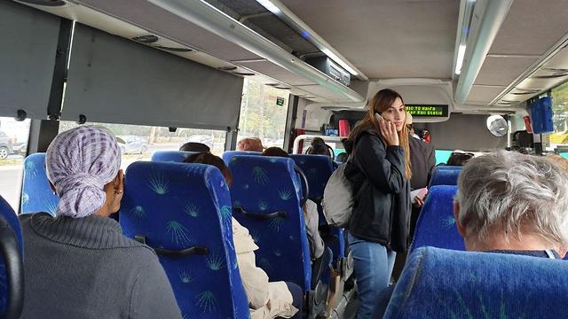 עומסים לעלייה על קו אוטובוס 910 מתל אביב לחיפה בעקבות ביטול קו הרכבת ()