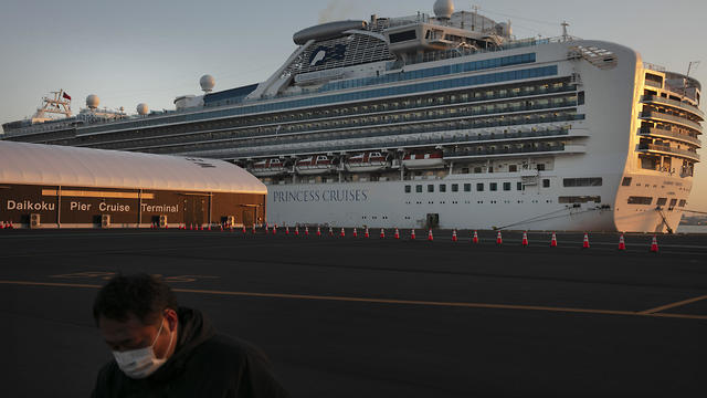 "Корабль коронавируса" в порту Иокагамы. Фото: AP