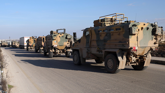 שיירה צבא טורקיה באזור  אידליב סוריה (צילום: EPA)