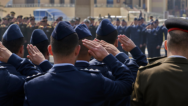 הלוויה לוויה צבאית ל חוסני מובארק ב קהיר מצרים (צילום: AP)