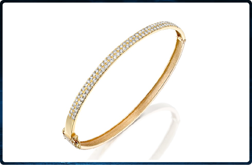Роскошный золотой браслет с бриллиантами. Фото: "Бурса ле-тахшитим"