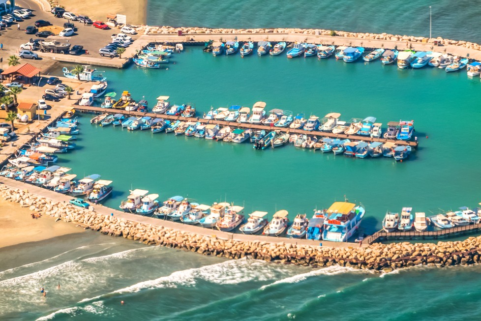 עיר נמל הים לרנקה, קפריסין (צילום: shutterstock)