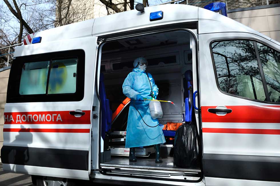 Борьба с коронавирусом в Киеве. Фото: Krysja/Shutterstock