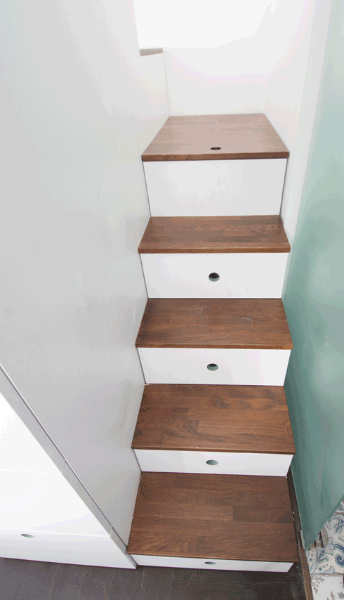 מדרגות רב שימושיות (צילום: נדל רויזין אדריכלים)