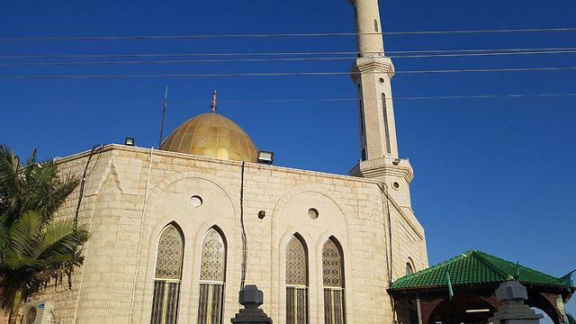 מסגד בטייבה ()