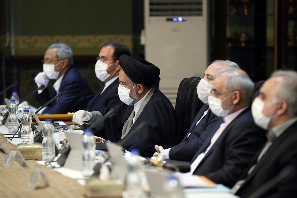 איראן נגיף קורונה נשיא ישיבת ממשלה (צילום: AP, Office of the Iranian Presidency)