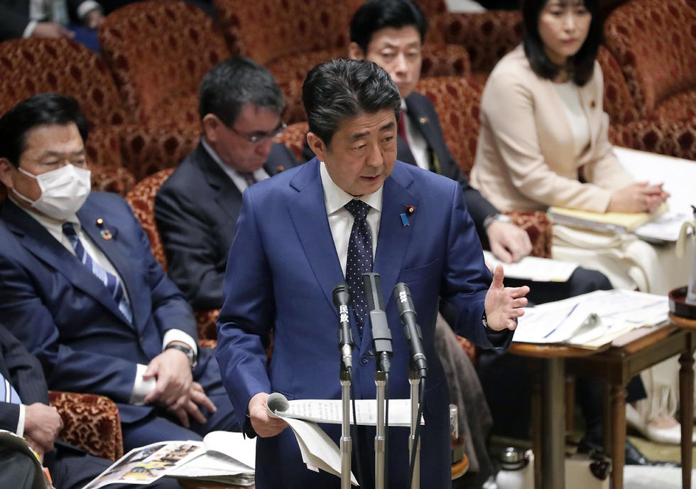 ראש ממשלת יפן שינזו אבה (צילום: EPA)
