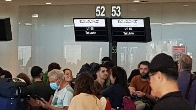 טיסת חילוץ יוצאת  מפרת׳ ומחזירה ישראלים מאוסטרליה וניו זילנד (צילום: שגרירות ישראל באוסטרליה)