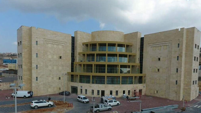 המבנה המיועד לבית החולים שדה באום אל פאחם (צילום: עיריית אום אל-פחם)
