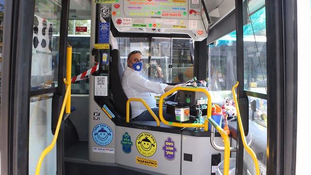 Водитель автобуса в Тель-Авиве. Фото: Моти Кимхи