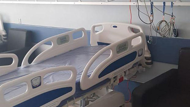 מיטות לחולי קורונה בבית החולים סנט וינסנט בנצרת ()