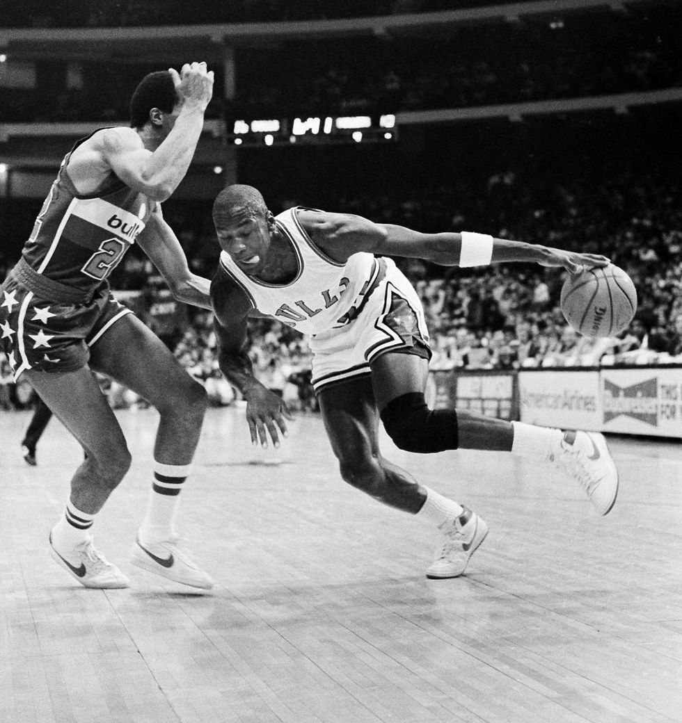 המשחק הראשון של מייקל ג'ורדן ב-NBA (צילום: AP)