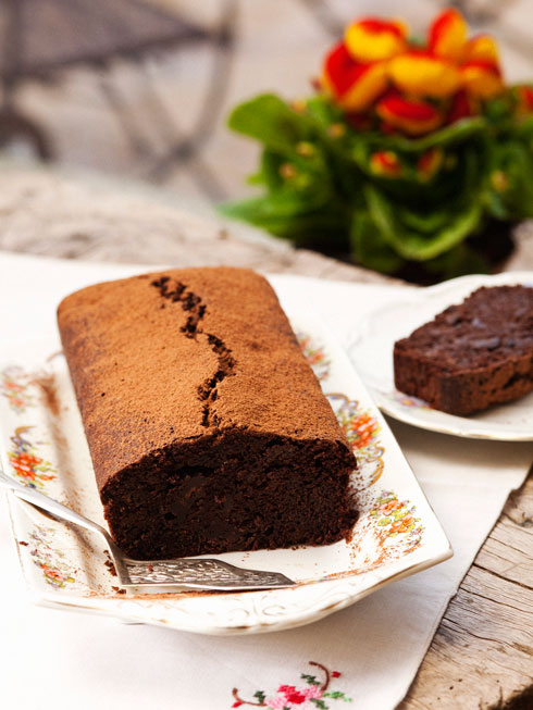 עוגת שוקולד עם שמן זית  (צילום: רן גולני, סגנון: נעמה רן)