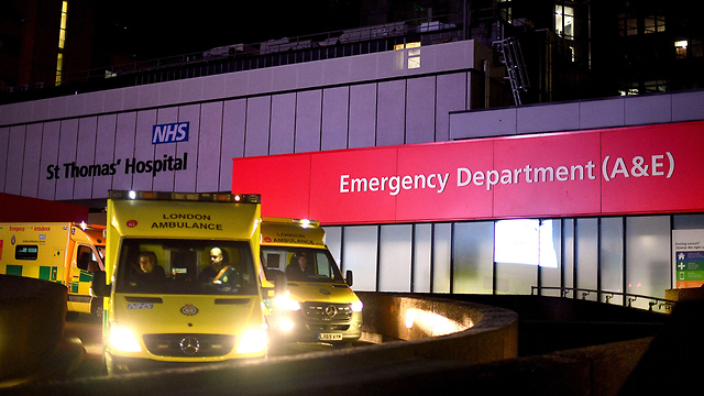 בית החולים סיינט תומאס במרכז לונדון בריטניה שם מאושפז בוריס ג'ונסון (צילום: MCT)