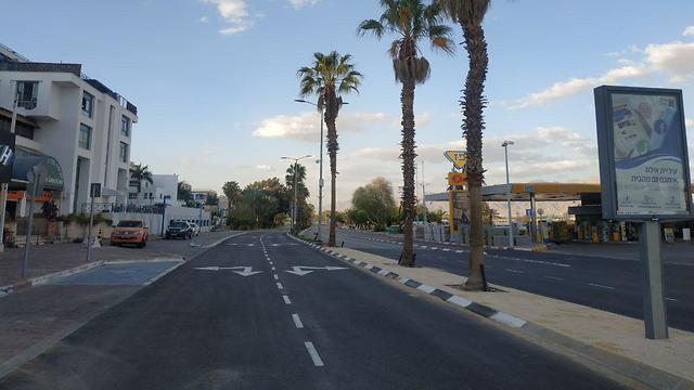 כבישים ריקים באילת בצל הקורונה (צילום: מאיר אוחיון)