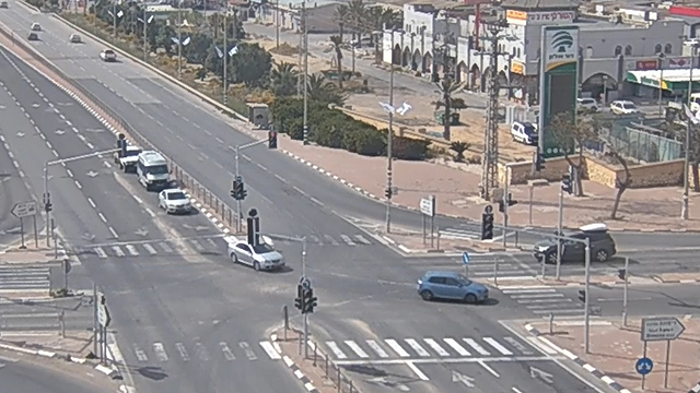 למרות הנחיות משרד הבריאות- הכבישים בישראל מלאים ברכבים (צילום: נתיבי ישראל)