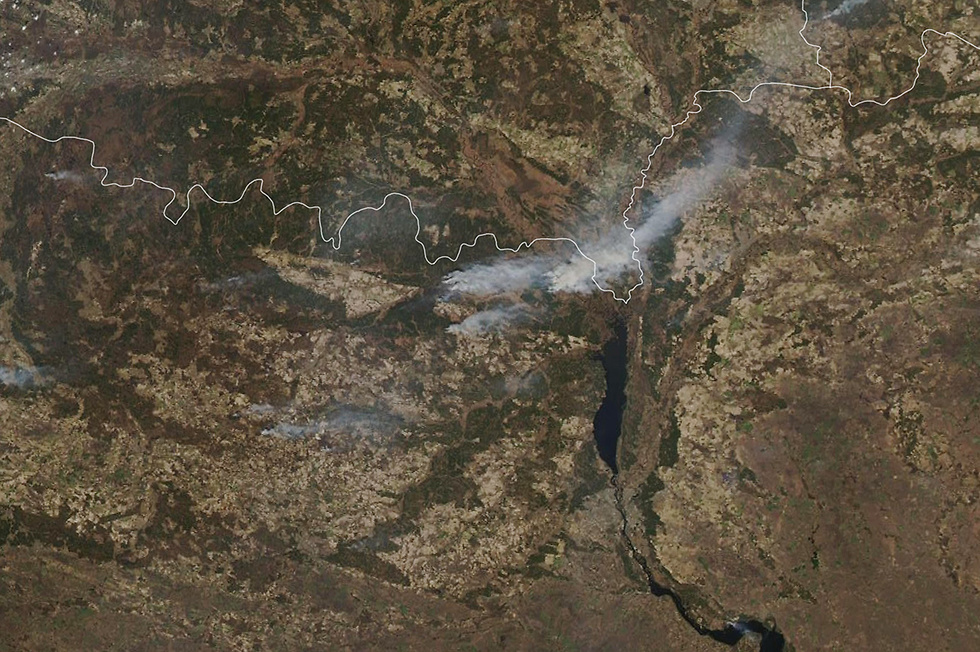 שריפה יער ליד צ'רנוביל כור גרעיני ב  אוקראינה (צילום: NASA)