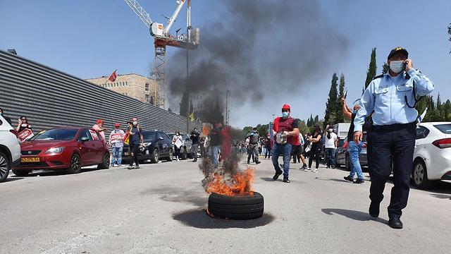 הפגנה מול משכן הכנסת (צילום: יעל פרידסון)