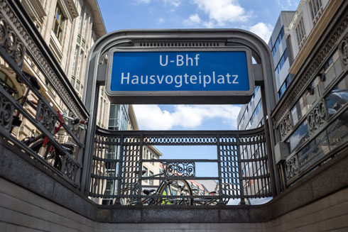 תחנת הרכבת התחתית האוספוגטייפלאץ, בעבר מתחם האופנה של ברלין (צילום: Shutterstock)