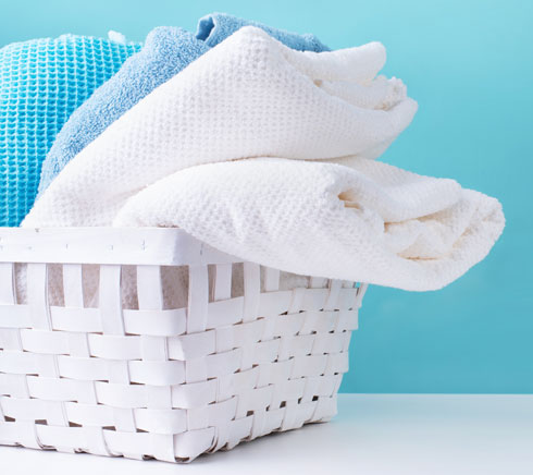 אין בעיה לכבס בגדים של אדם חולה עם בגדים של אדם בריא  (צילום: Shutterstock)
