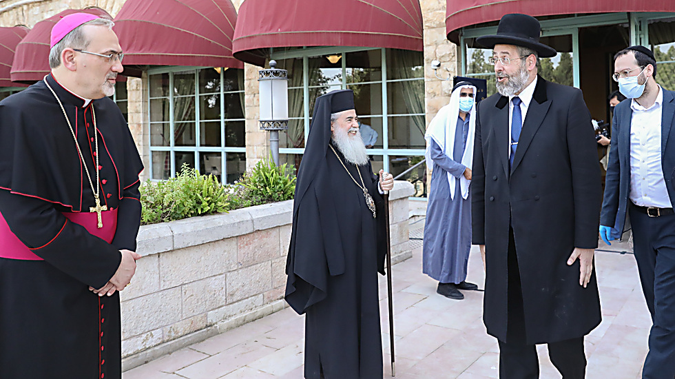 הרבנים הראשיים ומנהיגי הדתות בישראל התכנסו בירושלים  (צילום: נעם ריבקין פנטון)