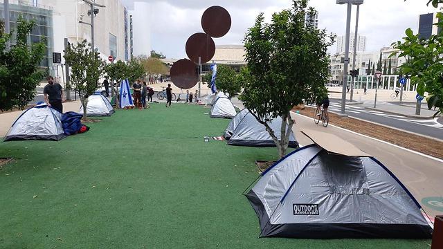 מחאת אוהלים בשדרות רוטשילד (צילום: עמית הובר)