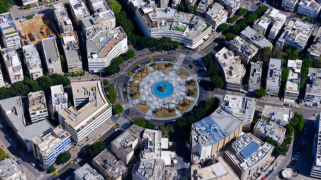 В самом сердце Белого города. Площадь Дизенгоф в Тель-Авиве. Фото: Исраэль Бардуго