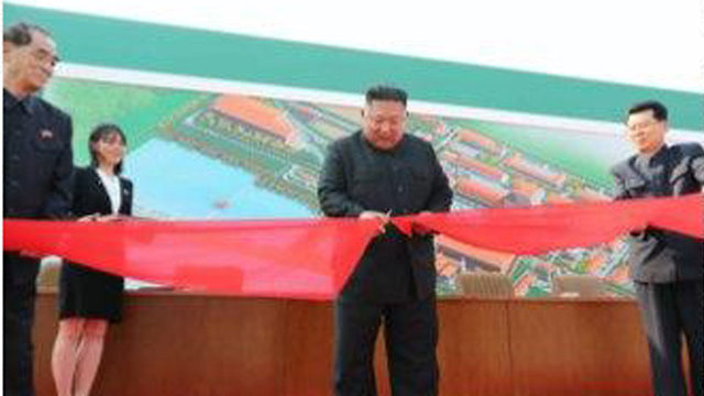 רודונג סינמון פרסם תמונות של קים ג'ונג און צפון קוריאה ()