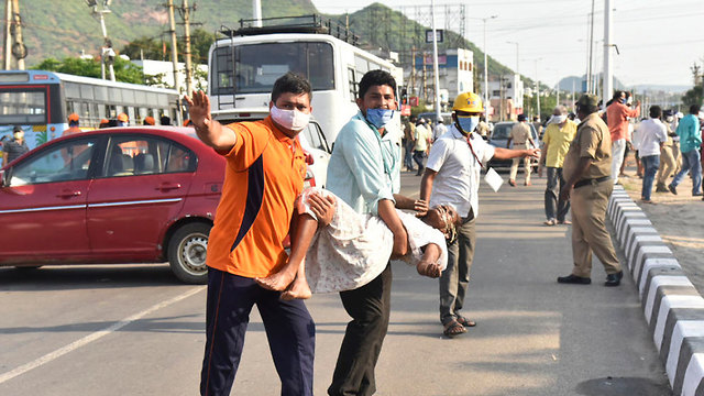 הודו דליפת גז מפעל יותר מ-1,000 נפגעים מדינת אנדרה פרדש (צילום: AP)