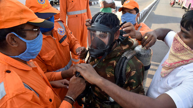 הודו דליפת גז מפעל יותר מ-1,000 נפגעים מדינת אנדרה פרדש (צילום: AP)