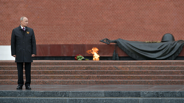 נשיא רוסיה ולדימיר פוטין טקס ציון 75 ניצחון על גרמניה הנאצית ב מוסקבה (צילום: AFP)
