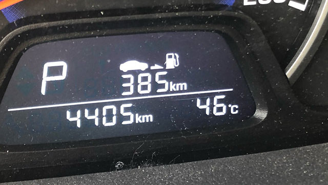 טמפרטורה במד חום של רכב (צילום: דוד אזולאי)