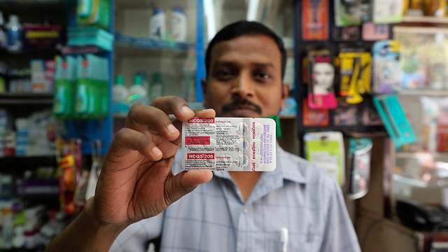הודו מומבאי טבליות של ה תרופה הידרוקסיכלורוקווין ל מלריה  (צילום: AP)