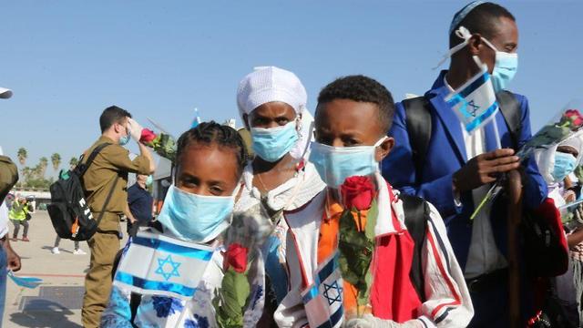  119 עולים חדשים מאתיופיה הגיעו לישראל בטיסה מיוחדת של הסוכנות היהודית (צילום: מוטי קמחי)