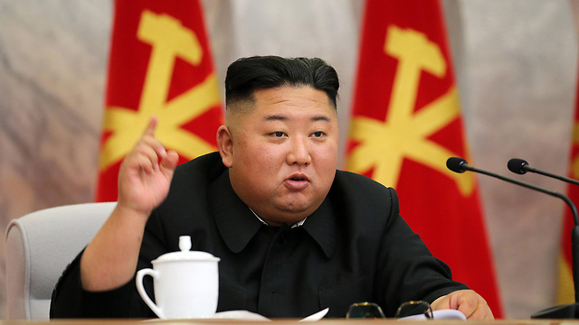 צפון קוריאה קים ג'ונג און משתתף ב ישיבה אחרי 3 שבועות נוספים של היעדרות (צילום: EPA)