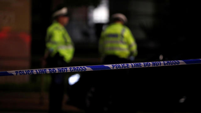 בריטניה רדינג משטרה שוטרים דקירות טרור (צילום: רויטרס)