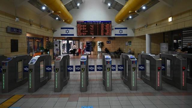 תחנת עד הלום אשדוד (צילום: אבי רוקח )