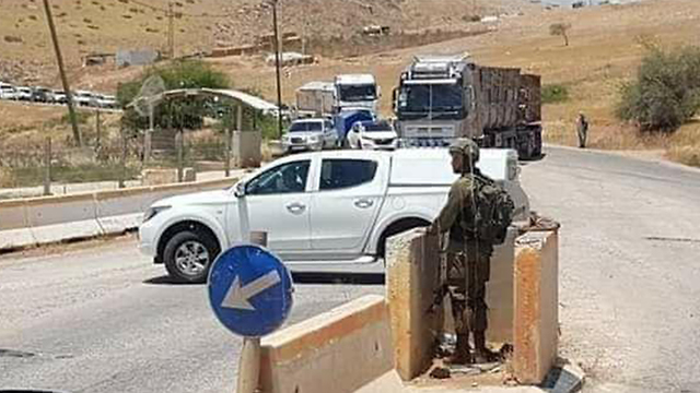 חסימות בכניסה לשטח העצרת ביריחו ()