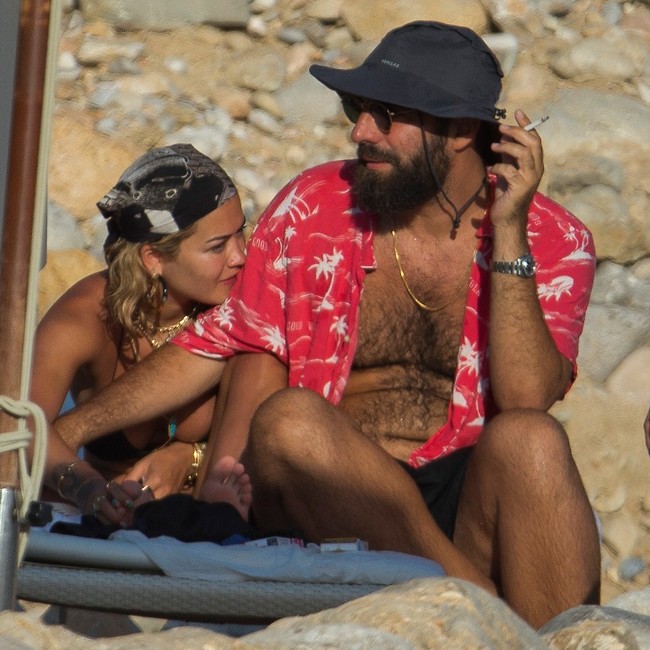 מאוהבים ומאושרים. רומיין גבראס ואורה (צילום: Mega) מאוהבים ומאושרים. רומיין גבראס ואורה (צילום: Mega)