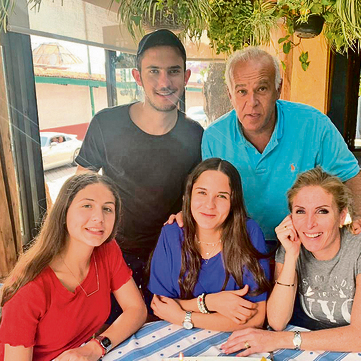 יצחק יודלביץ' והמשפחה במקסיקו