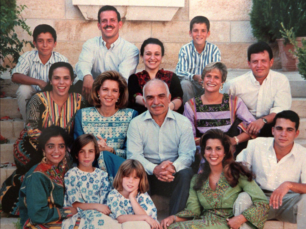 משפחת המלוכה הירדנית בשנת 1995 (צילום: AP)