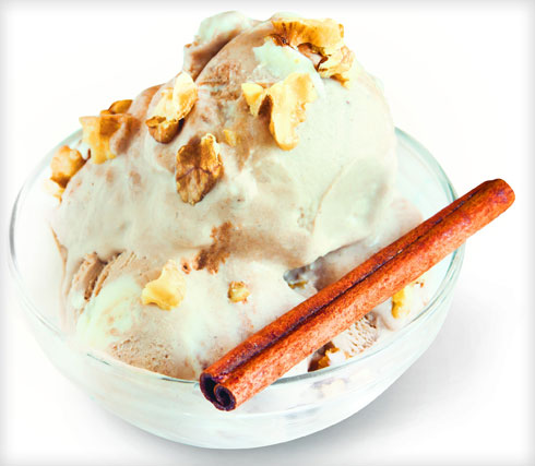 הטריק: לבננה קפואה שטוחנים בבלנדר יש מרקם שמזכיר גלידת שמנת והוא נשמר גם אחרי הקפאה  (צילום: Shutterstock)