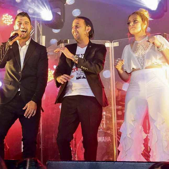 “אהבתי אותה מאוד, למרות הריבים בינינו". אליקו עם האקסית מיטל באירוע משפחתי. משמאל: משה פרץ | צילום: פריים טיים “אהבתי אותה מאוד, למרות הריבים בינינו". אליקו עם האקסית מיטל באירוע משפחתי. משמאל: משה פרץ | צילום: פריים טיים
