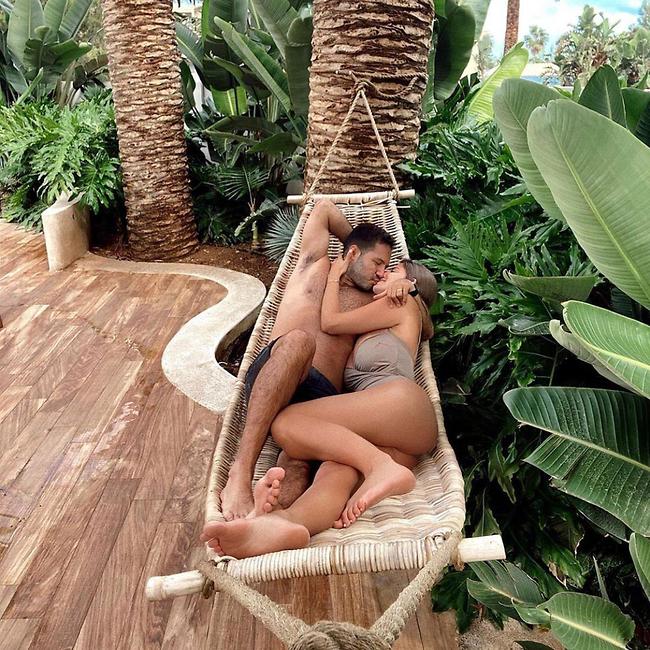 חייבים קצת רומנטיקה (צילום: אינסטגרם)