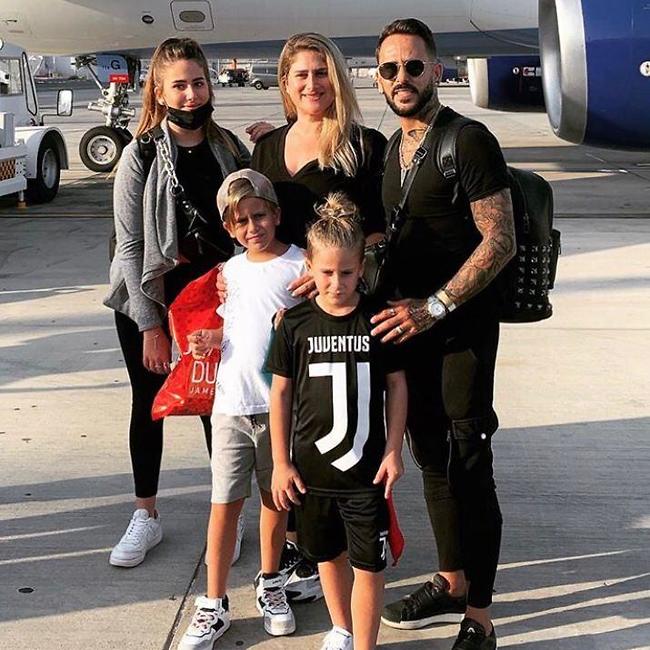 "יאללה, בואו נזוז, הקזינו מחכה לי" (צילום: אינסטגרם)