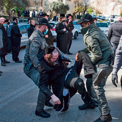 יחצנות, לא אכיפה: עימות בין שוטרים לחרדים בשכונת סנהדריה בירושלים, השבוע | צילום: שלו שלום