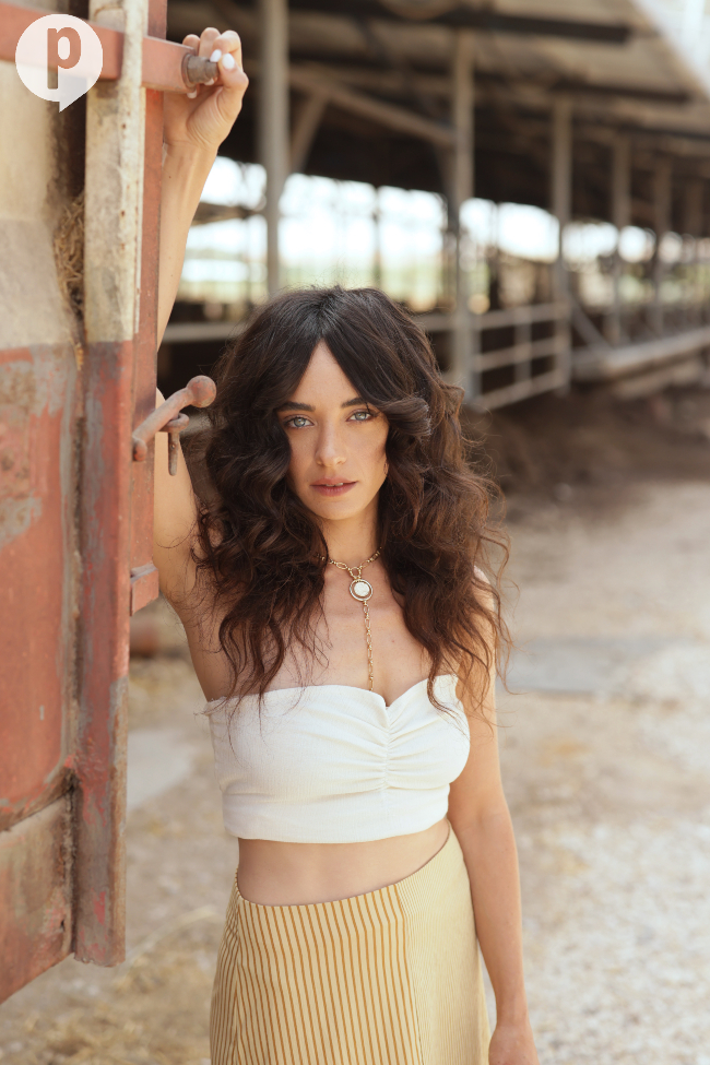 עינת הולנד (צילום: אור דנון) עינת הולנד (צילום: אור דנון)